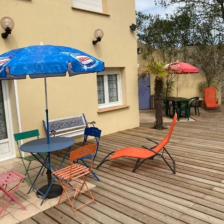 Le Robinson Bed & Breakfast Marseillan  Eksteriør bilde